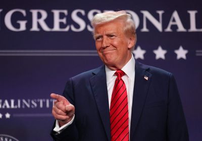 ترامب يلمح إلى عزمه خفض أسعار الفائدة