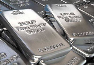 أسعار الفضة تهبط بنسبة 16% مع تزايد قوة الدولار