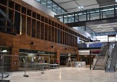 مطار برلين سيظل مغلقًا اليوم بسبب الجليد الأسود