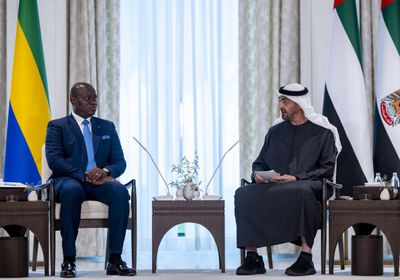 رئيس الإمارات ونظيره الغابوني يبحثان تعزيز العلاقات بين البلدين