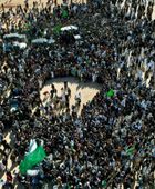 نجل القذافي يعلق على جنازة سيف الإسلام