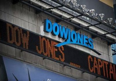 داو جونز يصعد 2.47%