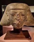 هولندا تعيد تمثالًا عمره 3500 عام إلى مصر