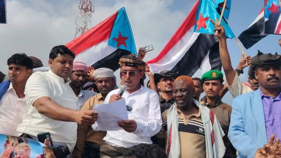 أبناء سقطرى يجددون العهد والولاء للرئيس الزُبيدي