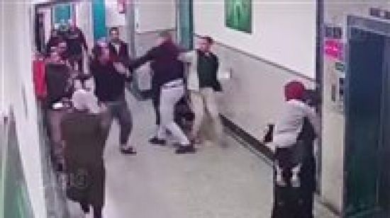 إصابة 3 طلاب إثر هجوم بسكين في بريطانيا