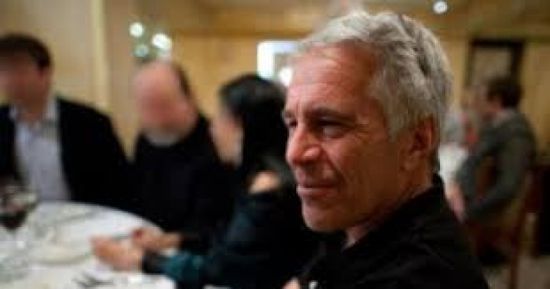 القضاء الفرنسي يفتح تحقيقًا مرتبطًا بإبستين مع وزير الثقافة السابق