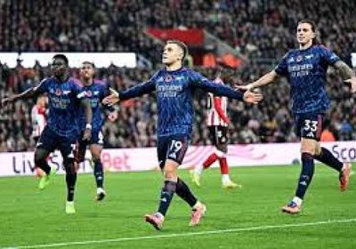 يوكريتش يقود أرسنال للفوز على سندرلاند وتعزيز صدارته للدوري