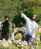 مستعمرون يقتحمون محطة آبار المياه برام الله