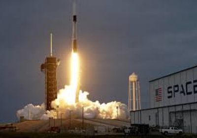 سبيس إكس تؤجل رحلاتها إلى المريخ