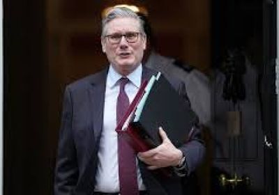 الضغط يتزايد على ستارمر بسبب تعيين سفير لبريطانيا على صلة بإبستين