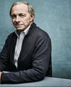 "داليو" يحذر من "حرب رؤوس أموال" ويدعو للتحوط