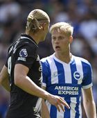 كريستال بالاس يهزم برايتون ويحقق أول فوز في 10 مباريات بالدوري