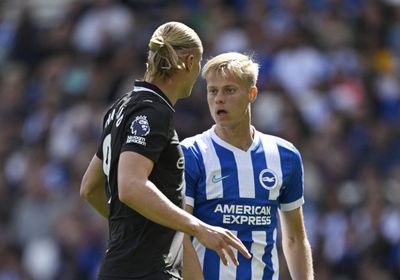 كريستال بالاس يهزم برايتون ويحقق أول فوز في 10 مباريات بالدوري