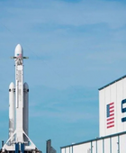 ماسك: سبيس إكس تعطي أولوية لبناء مدينة ذاتية النمو على القمر