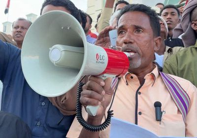 مداهمات وترهيب واعتقالات.. اعتداءات درع الوطن في حضرموت تفجر بركان الغضب الجنوبي