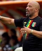 مدرب منتخب نيجيريا: أتمنى قيادة فريق ريال مدريد