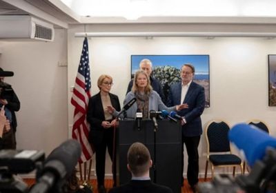 لإعادة بناء الثقة.. وفد من الشيوخ الأمريكي يزور جرينلاند