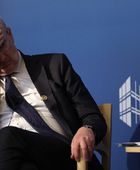 محافظ البنك المركزي الفرنسي يقدم استقالته يونيو المقبل