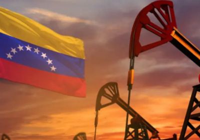 المصافي الأمريكية تعجز عن استيعاب تدفق النفط الفنزويلي