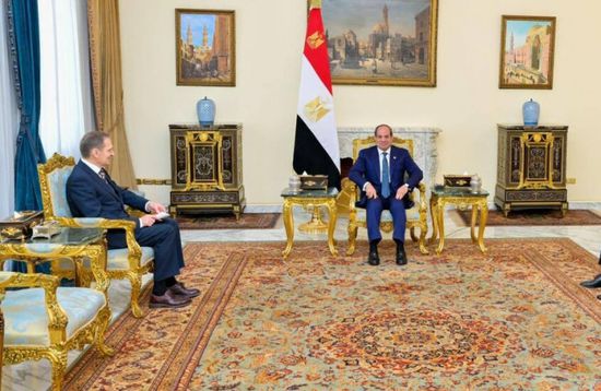 السيسي يستقبل رئيس الاستخبارات الروسية