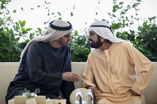 رئيس الإمارات يستقبل محمد بن راشد في قصر البحر