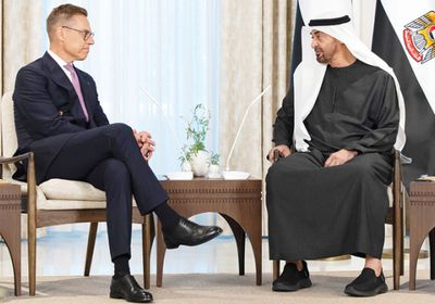 هاتفياً.. رئيس الإمارات ونظيره الفنلندي يبحثان التطورات الإقليمية