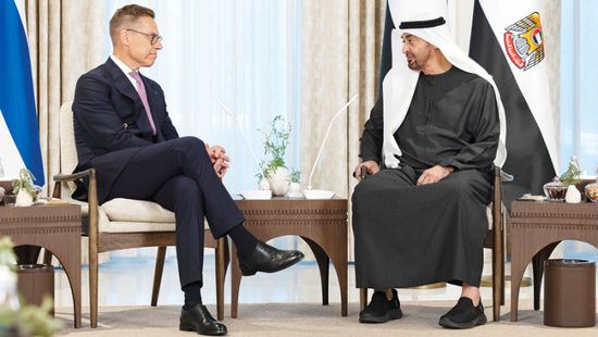 هاتفياً.. رئيس الإمارات ونظيره الفنلندي يبحثان التطورات الإقليمية