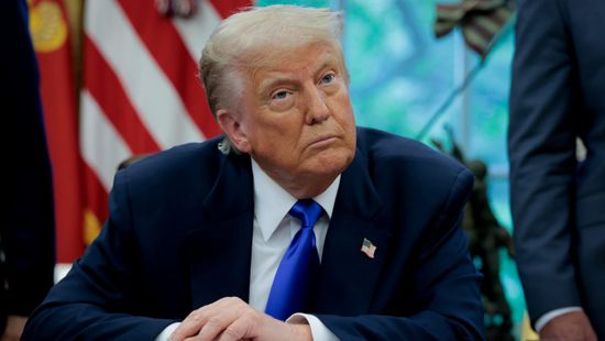 ترامب يهدد إيران: إما اتفاق أو اتخاذنا شيئًا صارمًا