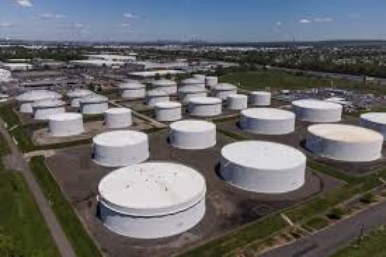 ارتفاع مخزونات النفط الخام والبنزين بالولايات المتحدة