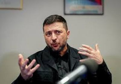 زيلينسكي يبحث أوجه القصور في الدفاع الجوي