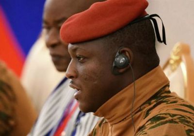 حل جميع الأحزاب السياسية في بوركينافاسو