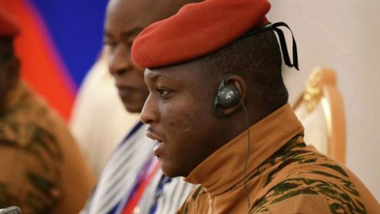 حل جميع الأحزاب السياسية في بوركينافاسو