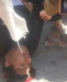 شهود عيان: الأمن يفرق المتظاهرين في شبوة بالرصاص الحي