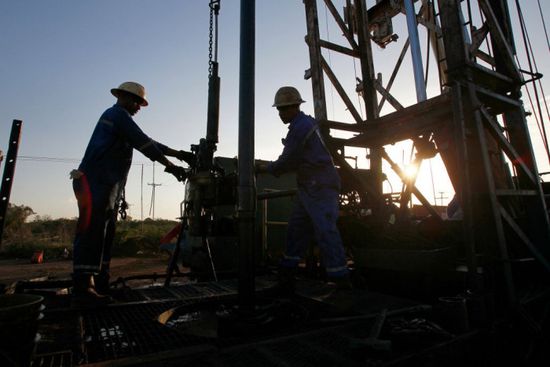 واشنطن تعتزم ترخيص إنتاج النفط والغاز في فنزويلا