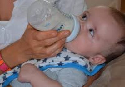 السلطات الفرنسية تحقق في وفاة رضيع ثالث تناول حليبًا