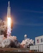 سبيس إكس تضع القمر على رأس أولوياتها وتؤجل رحلة المريخ