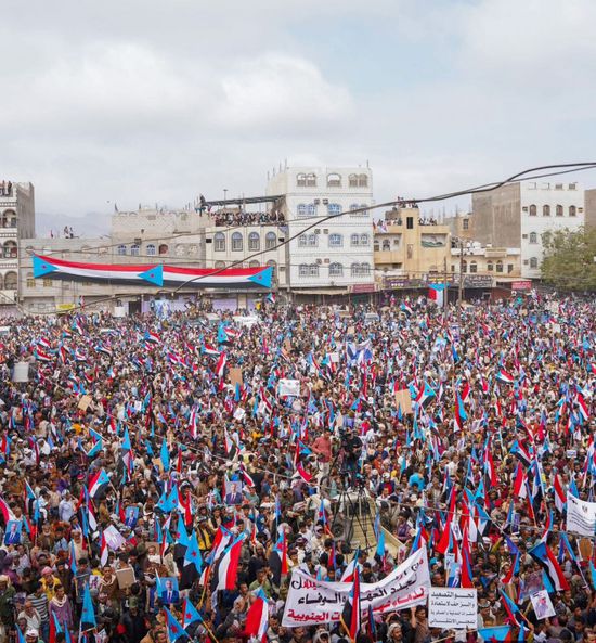 بوصلة النضال لا تنحرف.. شعب الجنوب يجدد العهد والاصطفاف خلف قيادته