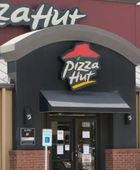 "يام براندز" تستعد لإغلاق 250 فرعاً لـ "بيتزا هت"