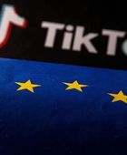 أوروبا تتهم وتلوح بتغريم تيك توك 6% من إيرادات المنصة
