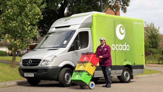 "أوكادو" البريطانية تخطط لشطب ألف وظيفة وخفض التكاليف