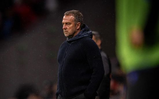 فليك يوبخ لاعبي برشلونة بعد السقوط أمام أتلتيكو مدريد