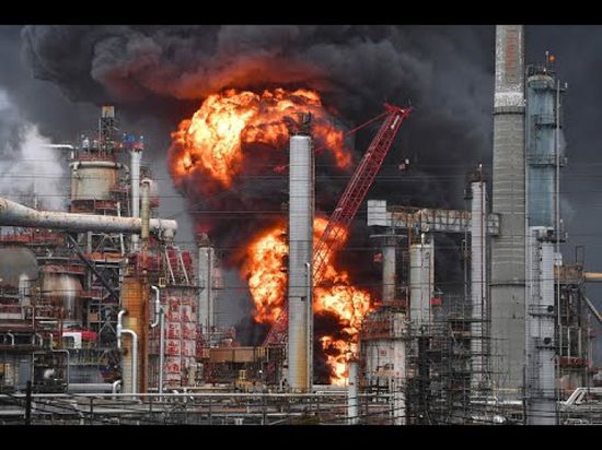 حريق هائل يندلع بمصفاة نفط في كوبا