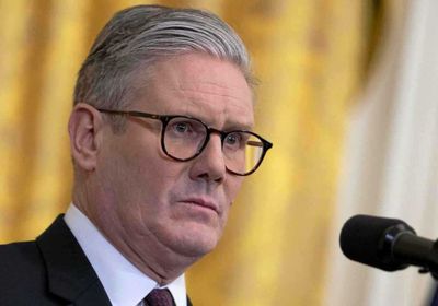 ستارمر يحض أوروبا لتقليص الاعتماد الدفاعي على واشنطن