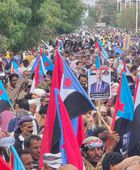 أبناء أبين في ساحة الحرية بزنجبار دعما لقرارات الرئيس الزُبيدي