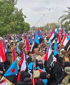 جماهير أبين تردد النشيد الجنوبي خلال فعالية "الثبات والصمود"