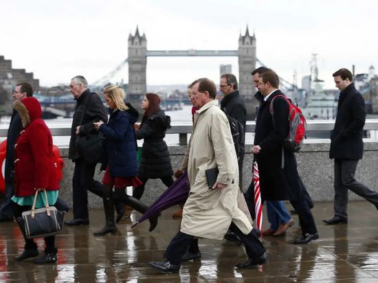 "كونفرس" تتجه لتسريح موظفين بعد انهيار مبيعاتها بنسبة 30%