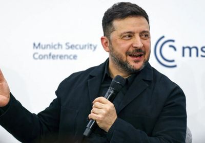 "يفكر في بطنه".. الرئيس الأوكراني يسخر من رئيس الوزراء المجري