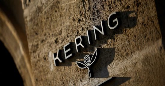 سهم "كيرينج" يرتفع 10% بعد خطة لتعافي المجموعة