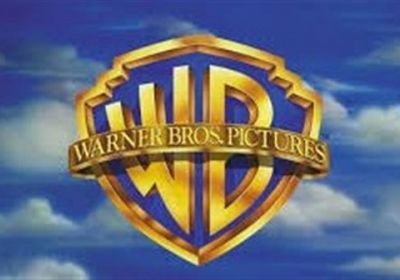 "باراماونت" تغري مساهمي "وارنر براذرز" بـ "رسوم تأخير"
