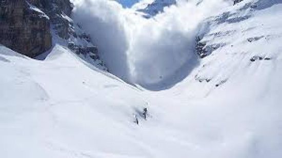 مقتل متزلجين وجرح ثالث بانهيار ثلجي في جبال الألب الإيطالية